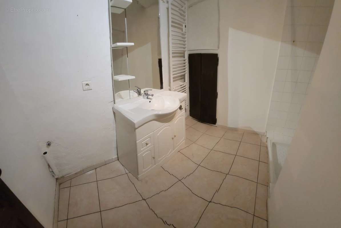 Appartement à FAYENCE