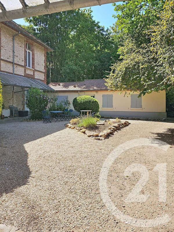 Appartement 30 m² à La Ferte-Gaucher  - photo 7
