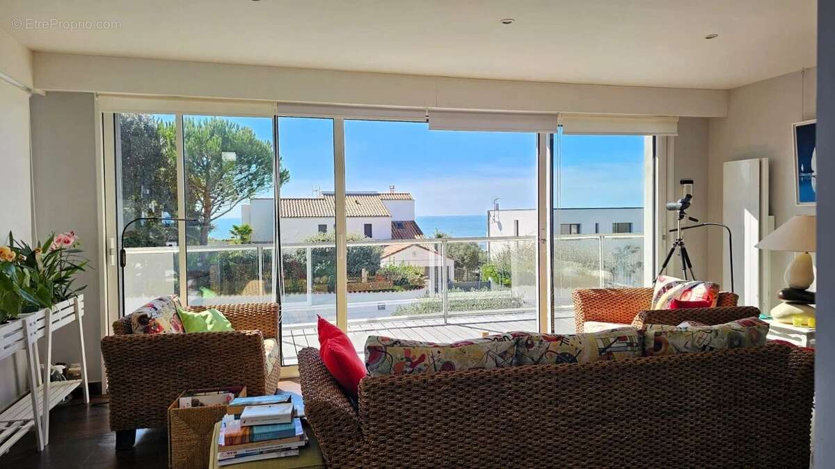 Maison à VAUX-SUR-MER