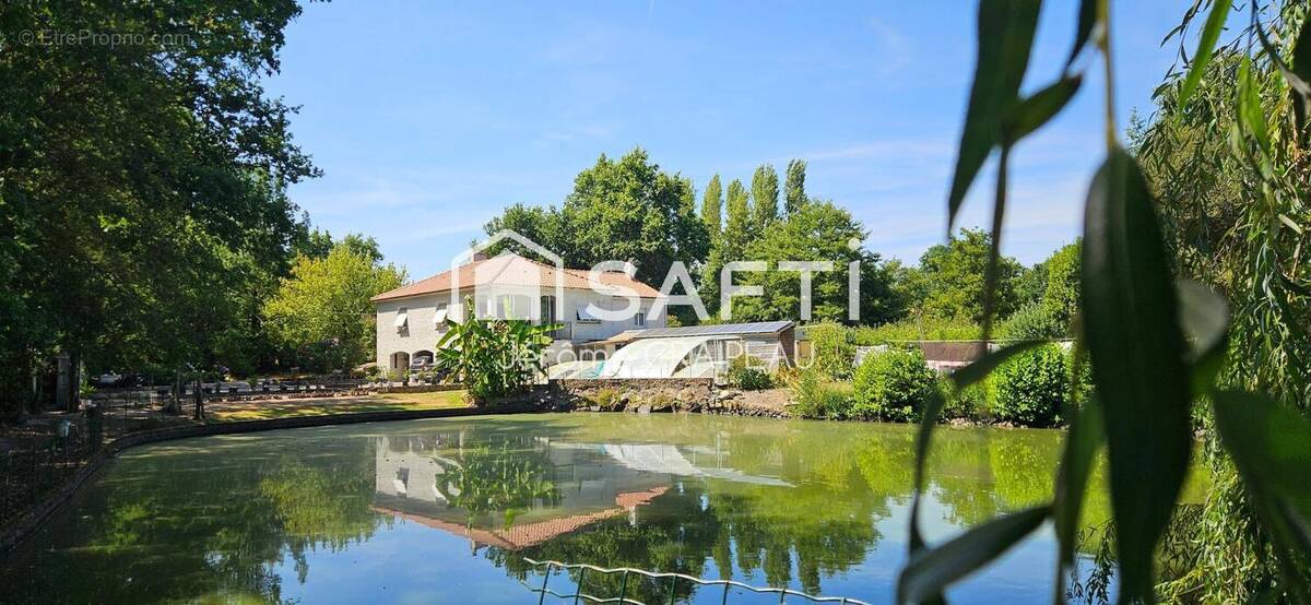 Photo 1 - Maison à VENANSAULT