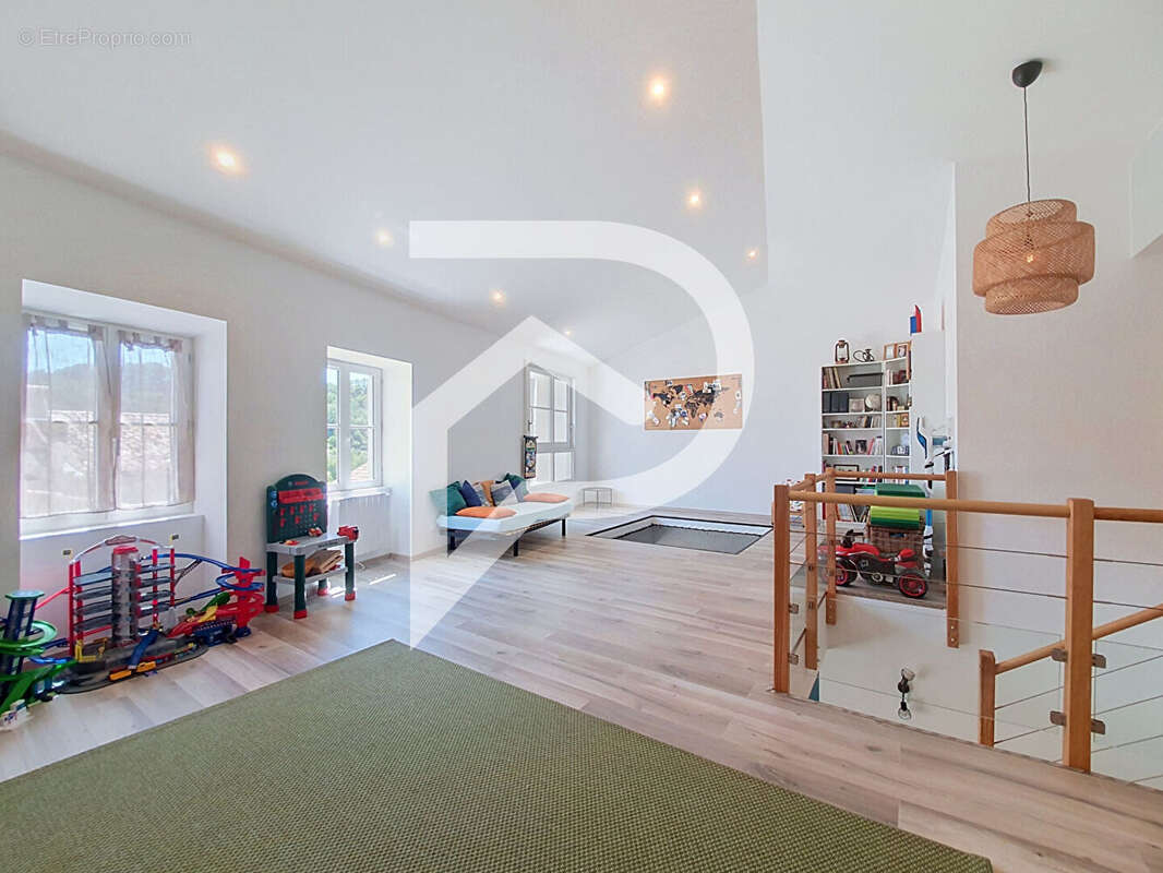Maison à vendre Le Teil 8 pièce(s) 237 m2 - photo 16