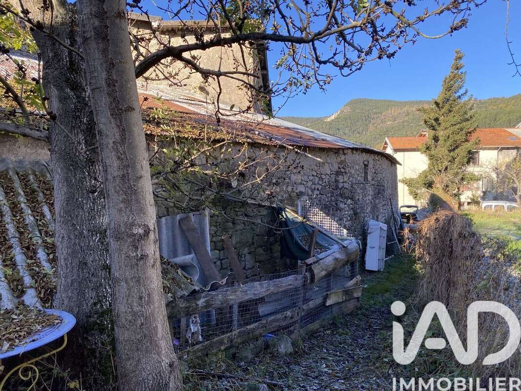 Photo 2 - Maison à VEYNES