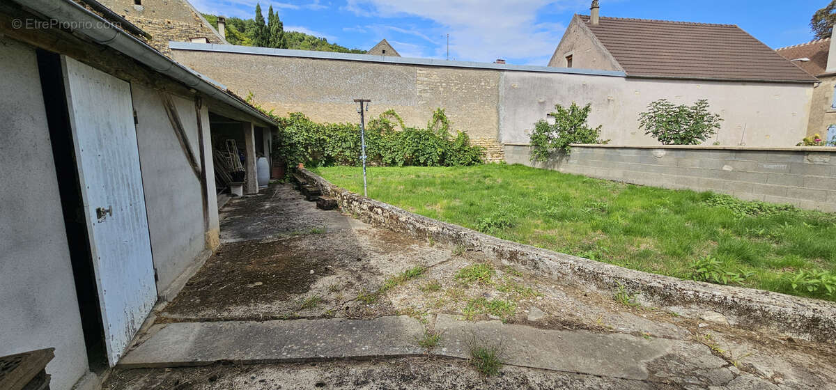 Maison à CORVOL-L'ORGUEILLEUX
