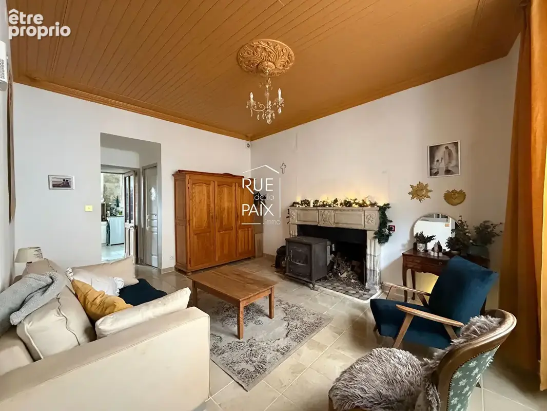 Maison de caractère - Saint-Maixent-l'École  - 5 chambres - 275 m2 - photo 3