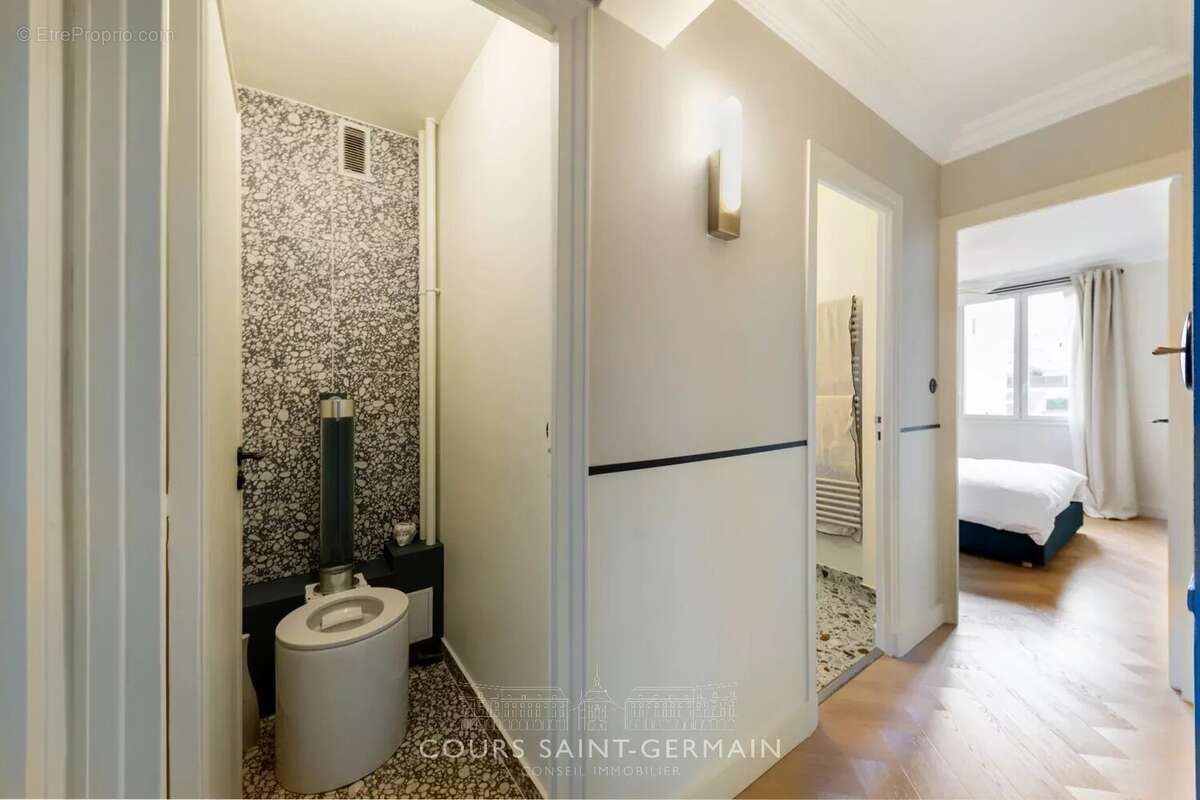 Appartement à PARIS-16E