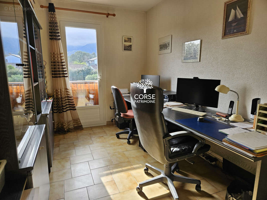 Maison à SANTA-MARIA-POGGIO