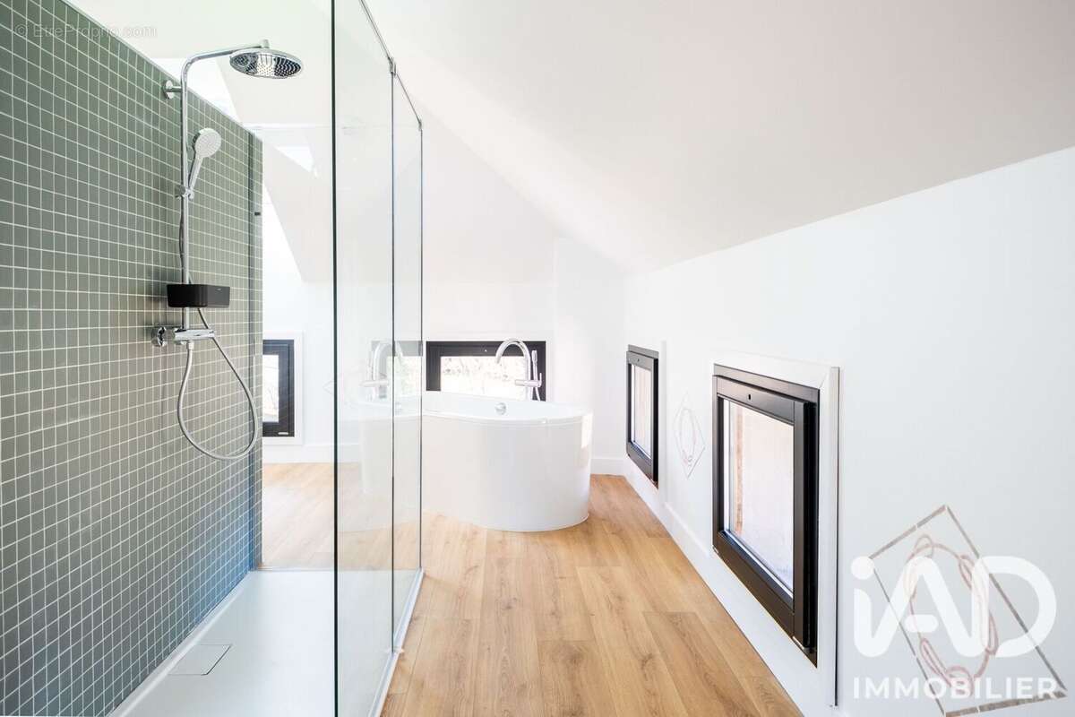 Maison 140 m² à Saint-Jean-De-Maurienne  - photo 4