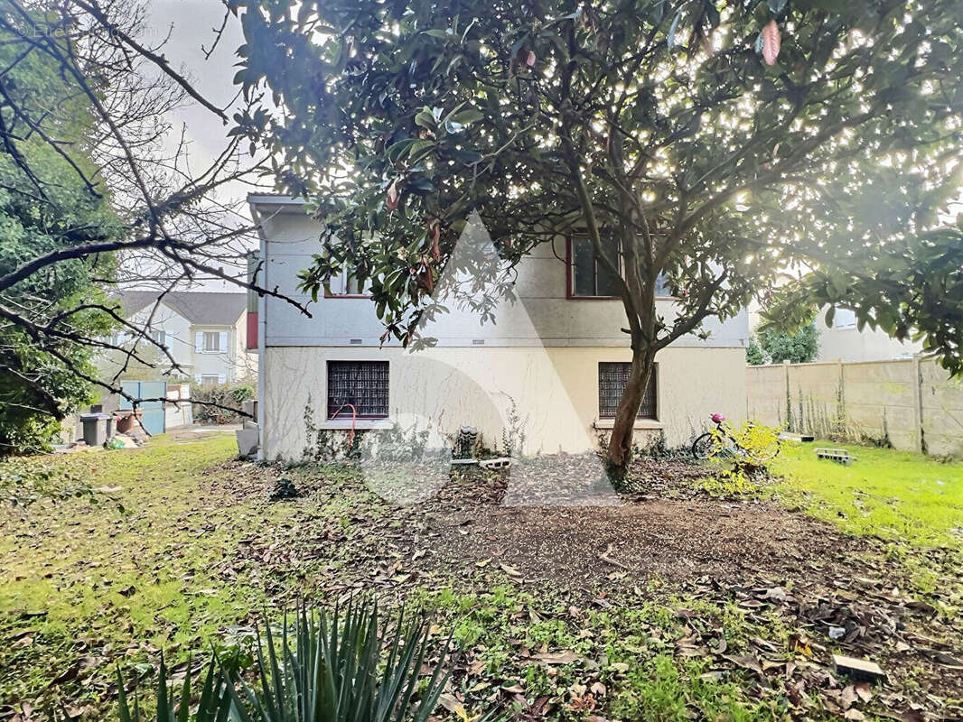 Maison à SARTROUVILLE