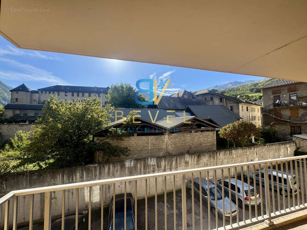 Appartement à SAINT-JEAN-DE-MAURIENNE