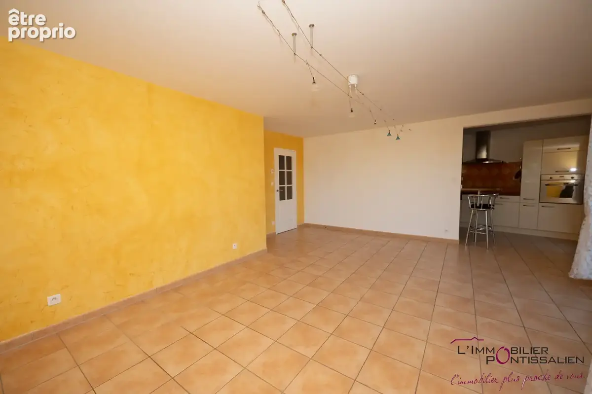 Pontarlier - les epinettes : appartement de type 3 avec ascenseur, terrasse, cave, box en sous-sol et parking - photo 10