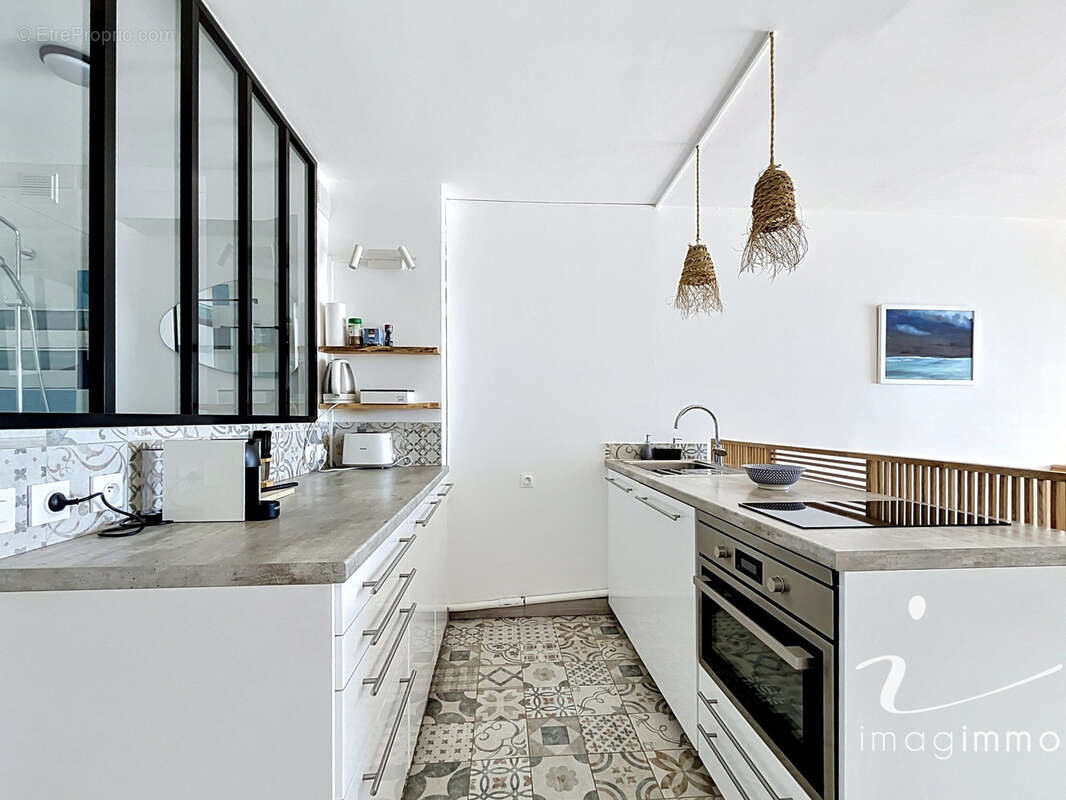 Appartement à MAUGUIO