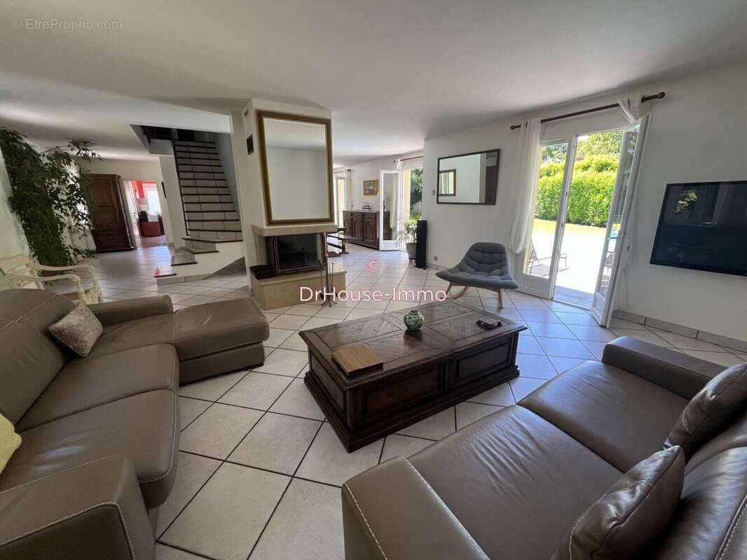 Maison à SAINT-CYR-AU-MONT-D&#039;OR