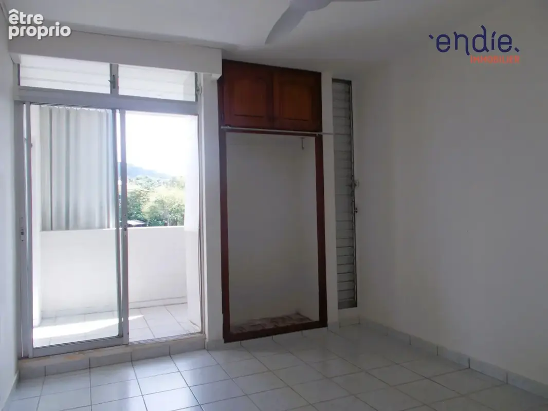 Appartement 4 pièces 70 m² à vendre à Basse-Terre (97100) - photo 5