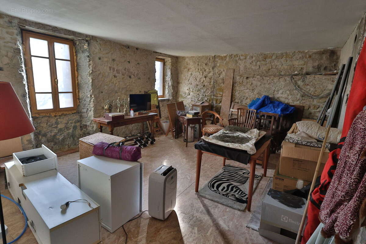 Maison à GAJA-LA-SELVE