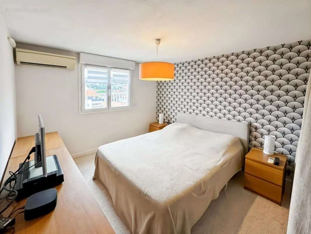 BEAU 3 PIECES 80m² avec piscine et garage inclus - photo 7