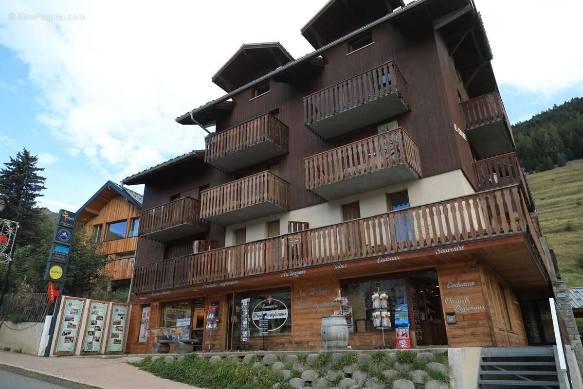 Commerce à SAINT-SORLIN-D'ARVES