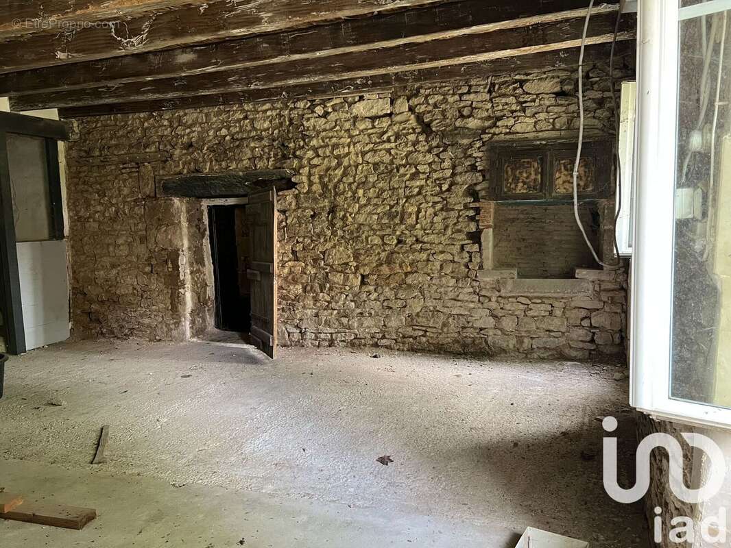 Photo 2 - Maison à CHARROUX