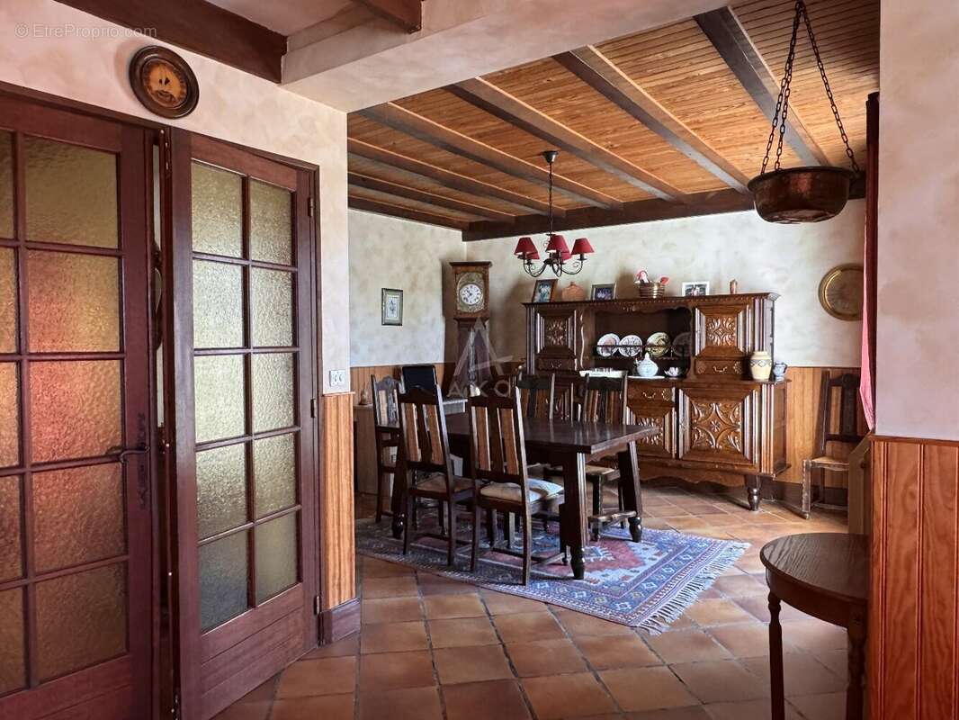 Maison à VOEUIL-ET-GIGET