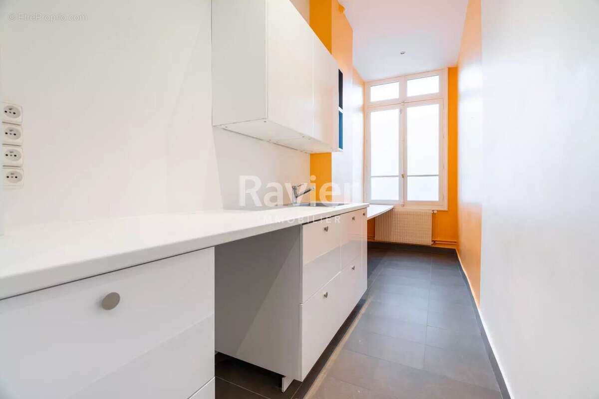 Appartement à PARIS-7E