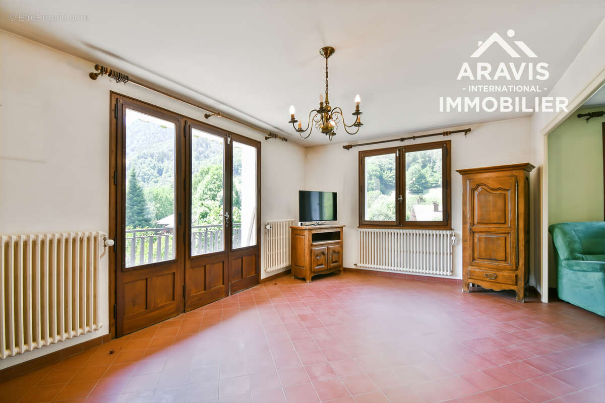 EXCLUSIVITÉ - Maison familiale avec vue panoramique sur les montagnes à Thônes - photo 6