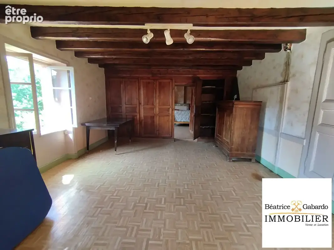 Ancienne ferme en pierre avec dépendances et beau potentiel - photo 5
