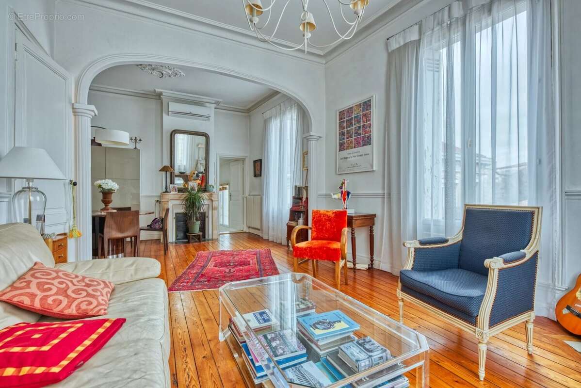 Appartement à BORDEAUX