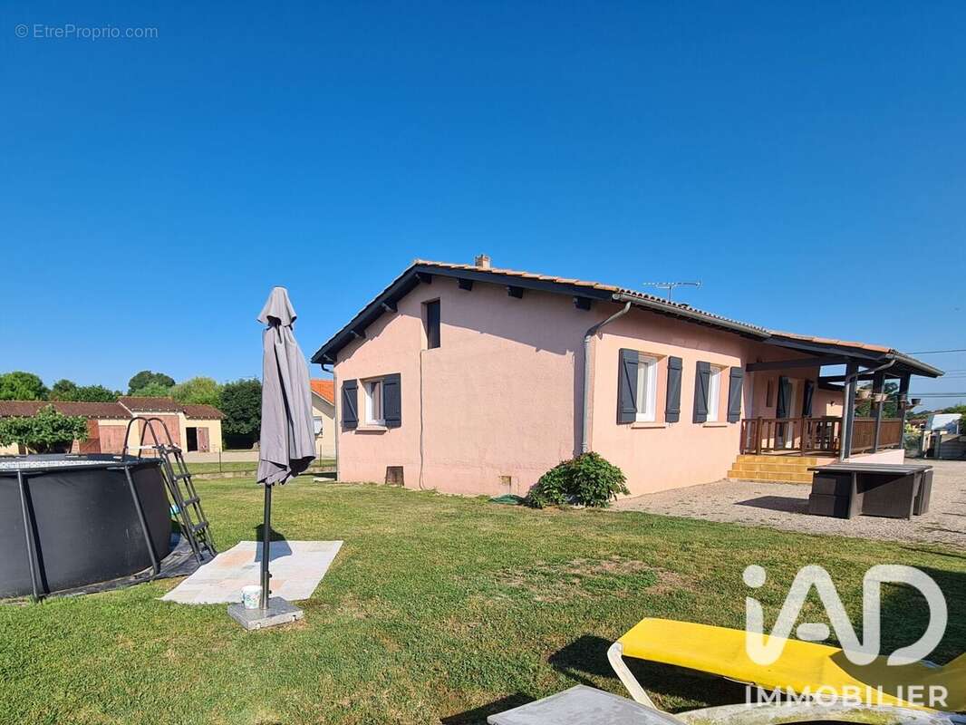 Maison 97 m² à La Ville-Dieu-Du-Temple  - photo 2