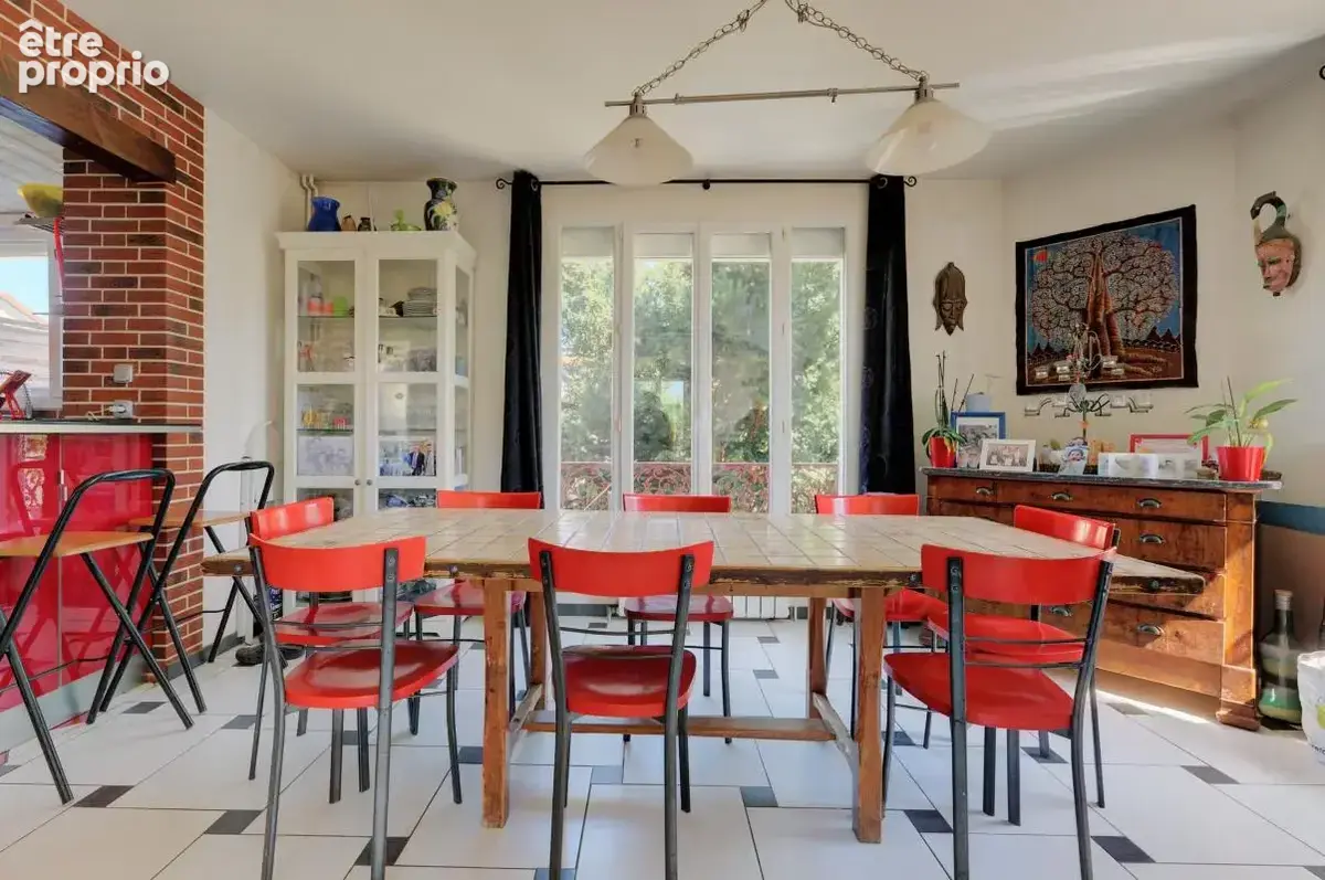 NEUILLY-PLAISANCE seceteur "Plateau D'avron" face au parc  Maison de 144m² sur 643m² de terrain avec atelier et parkings - photo 9