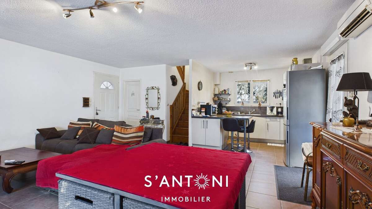 Maison à VILLENEUVE-LES-BEZIERS