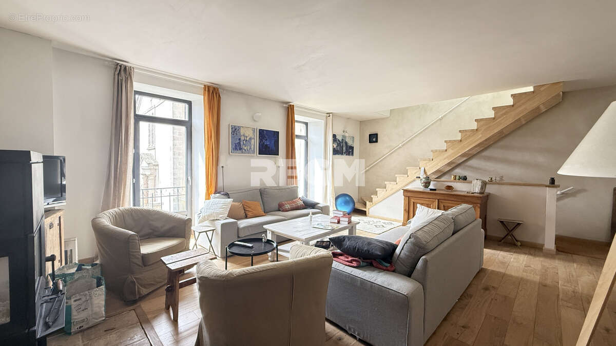Maison à LE POMPIDOU