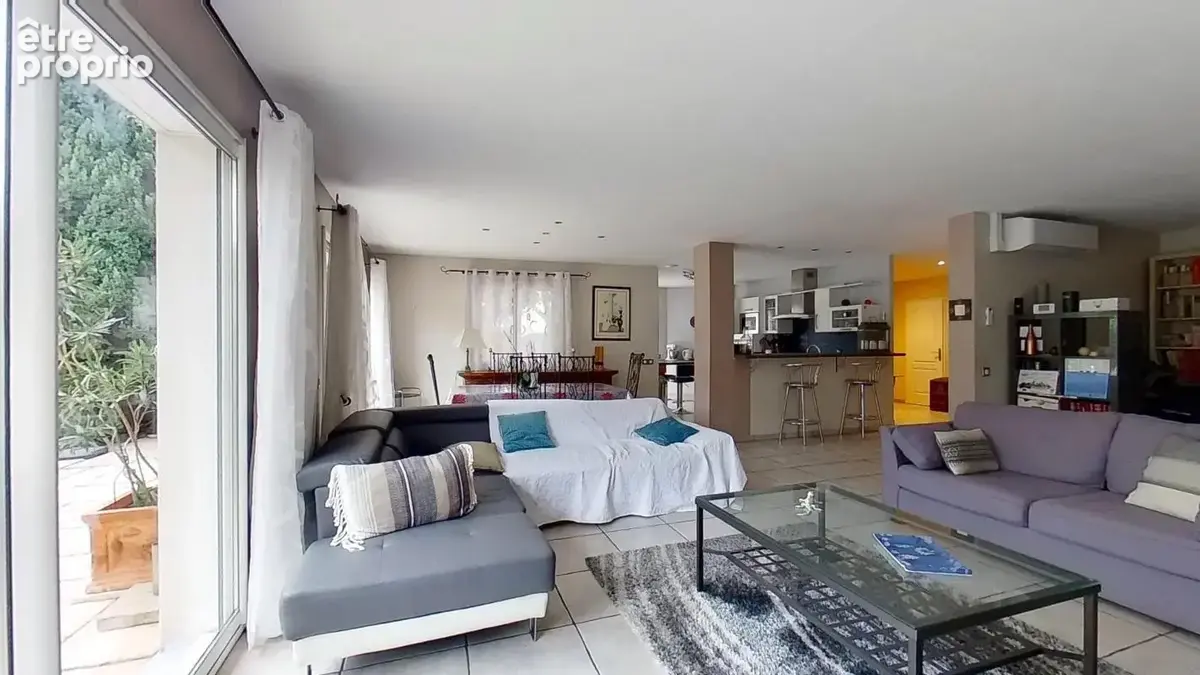 Maison 5 pièces 141 m² à vendre à Bron (69500) - photo 4