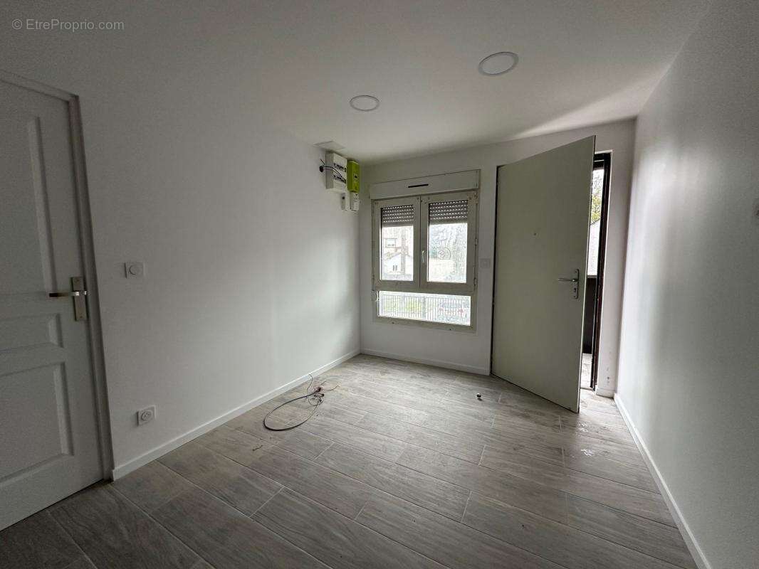 Commerce à GUILLERVAL