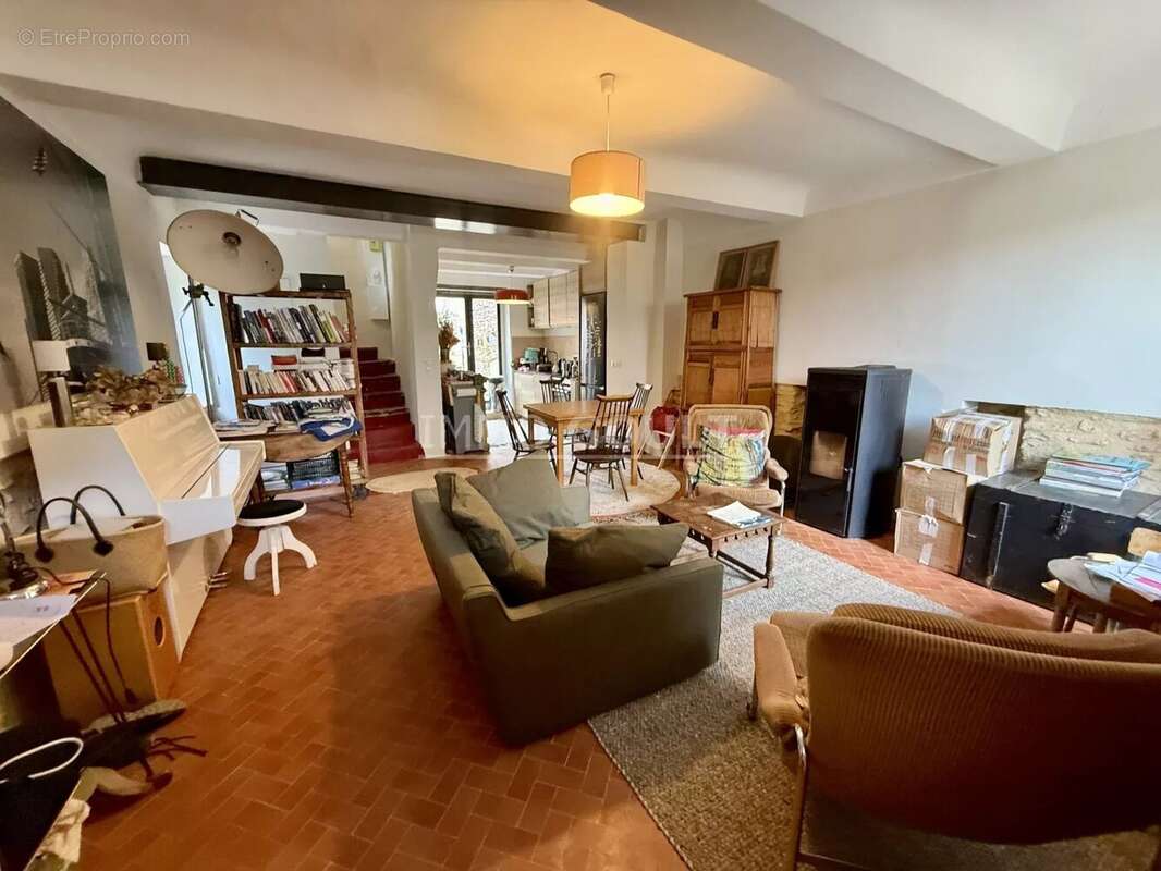 Maison à SAINT-SATURNIN-LES-APT