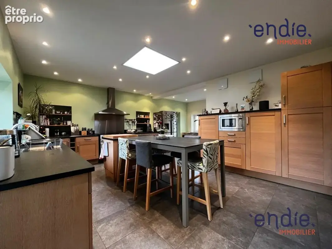 Maison 12 pièces 480 m² à vendre à Neuvy (03000) - photo 6