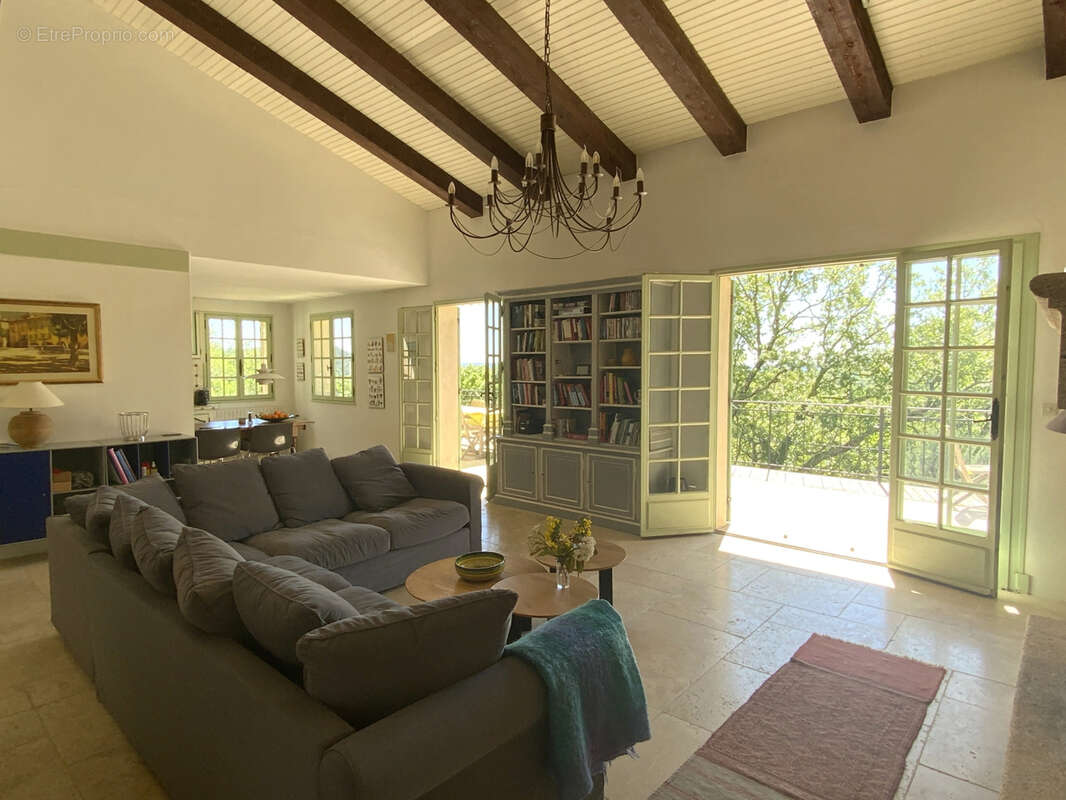 Villa avec vue imprenable à seulement 6 km d'Uzès. - photo 2