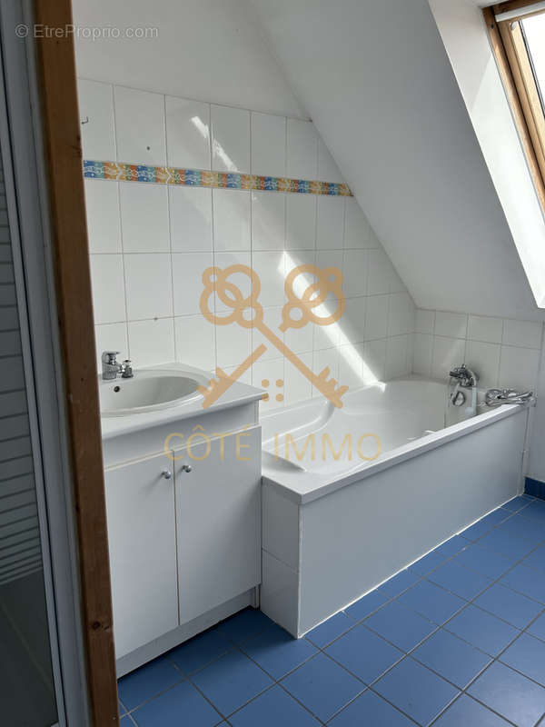 Maison à COURRIERES