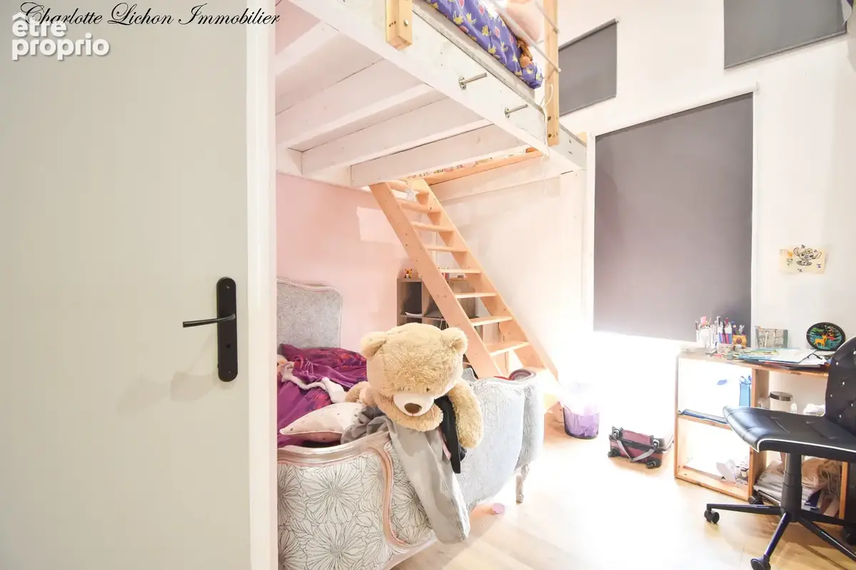 Maison 4 chambres - garage - picine intérieure - jacuzzi - sauna - salle de cinéma - appartement et studio iné - photo 17