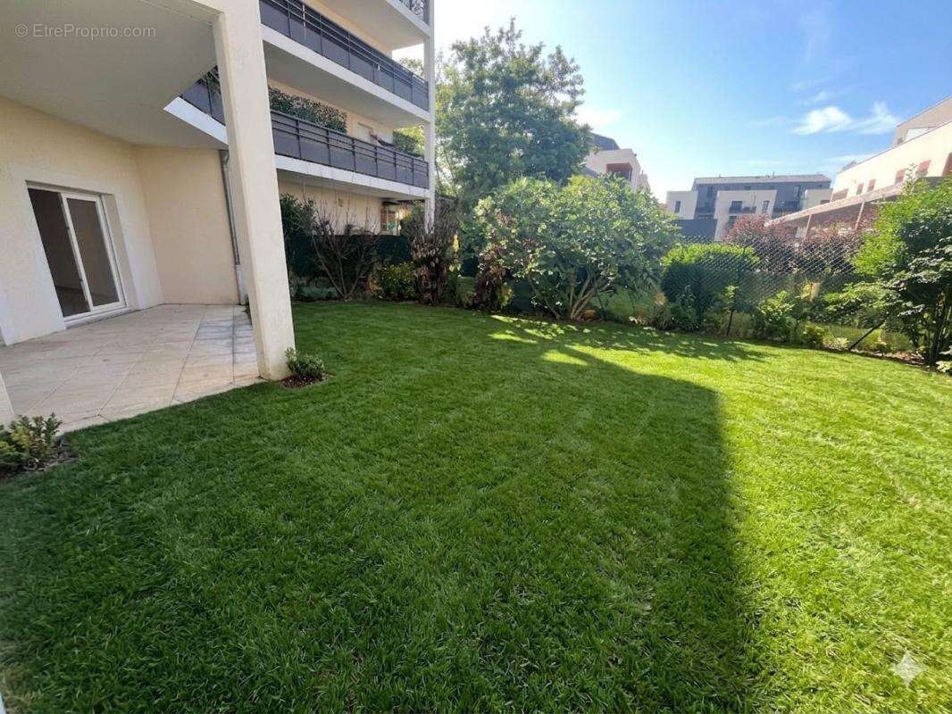 Appartement T4 de 86 m² en rez-de-jardin – Centre de Pont-de-Chéruy - photo 2