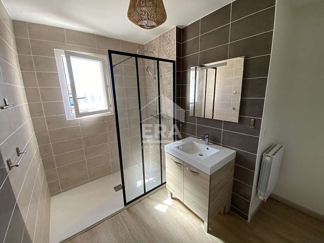 Maison 87m² à saint-georges-des-coteaux - photo 7