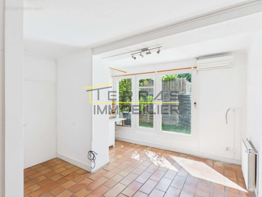 Appartement à VALREAS