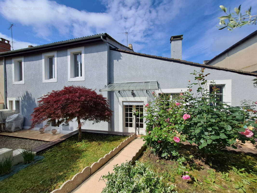 Maison à DAMAZAN