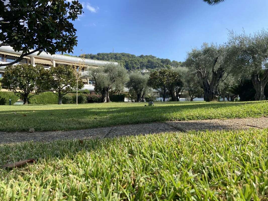 Appartement à LE CANNET