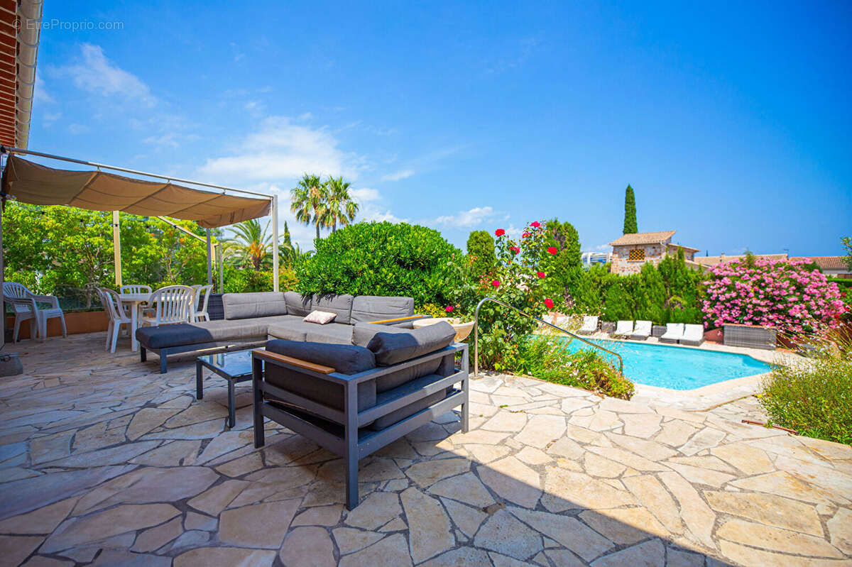 Maison à MANDELIEU-LA-NAPOULE