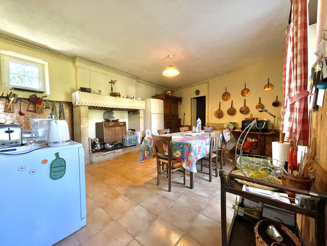Maison à FONTAINE-HENRY