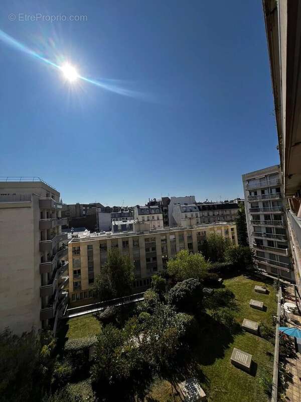 Appartement à PARIS-18E