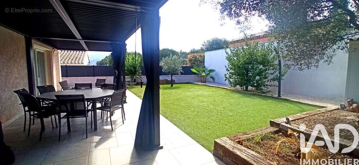 Photo 4 - Maison à ROQUEBRUNE-SUR-ARGENS