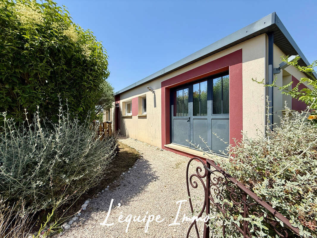Maison T5 contemporaine avec piscine et prestations de qualité - photo 2