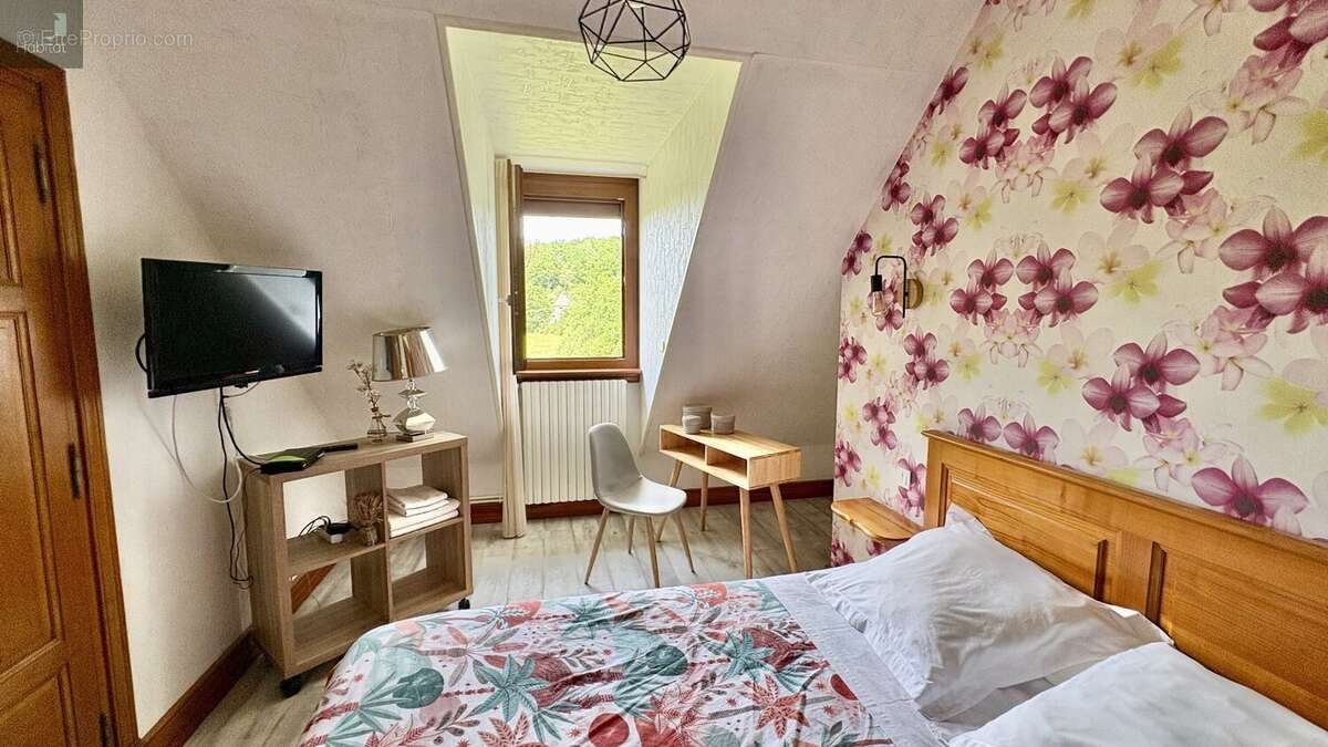 Maison à usage de chambres d'hôtes - photo 12