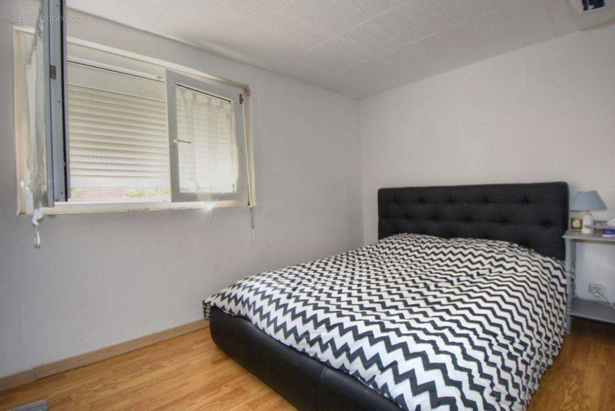 Maison 2 chambres, 74 m2, pompe à chaleur et panneaux photovoltaïques - photo 10