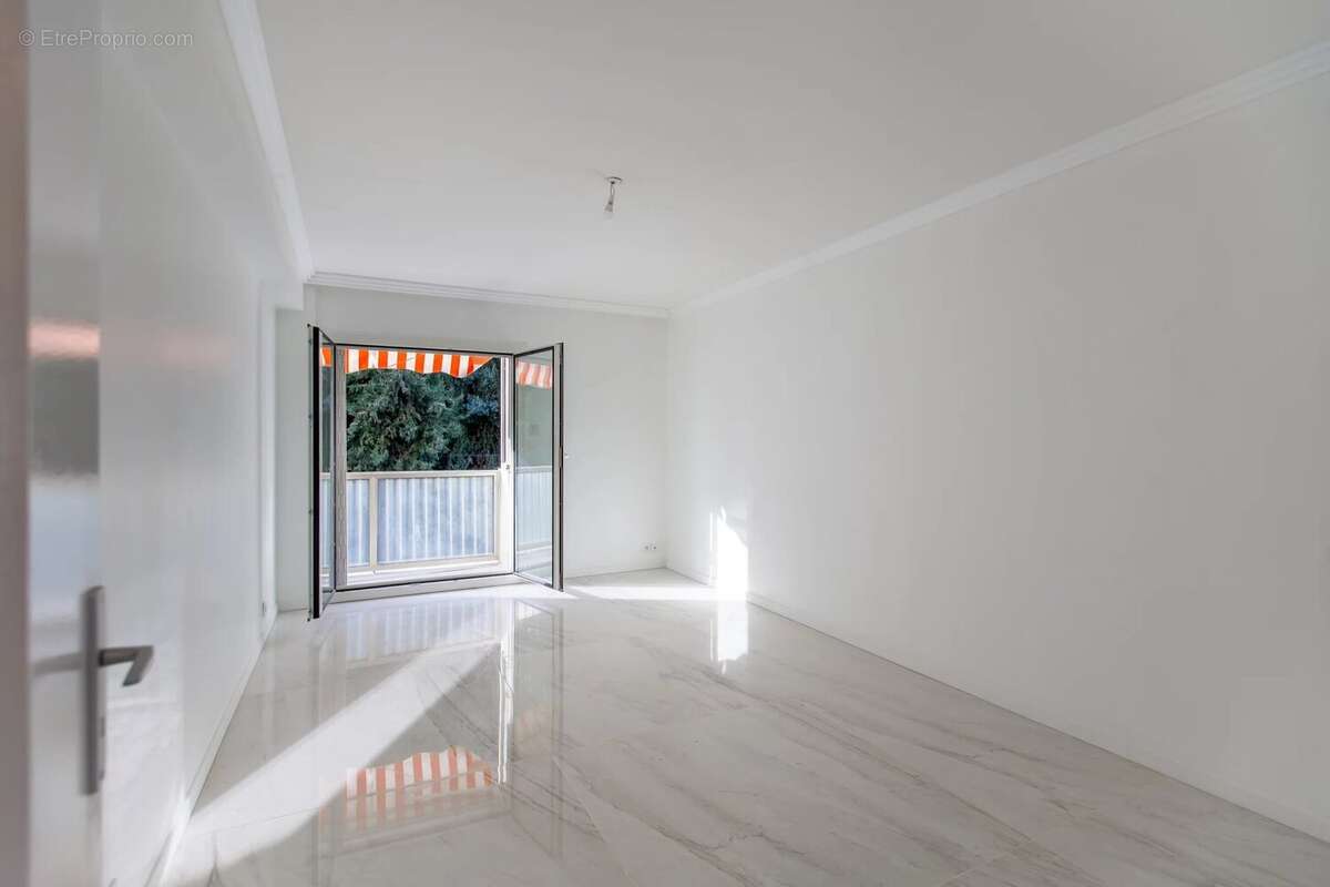 Appartement à CAP-D'AIL